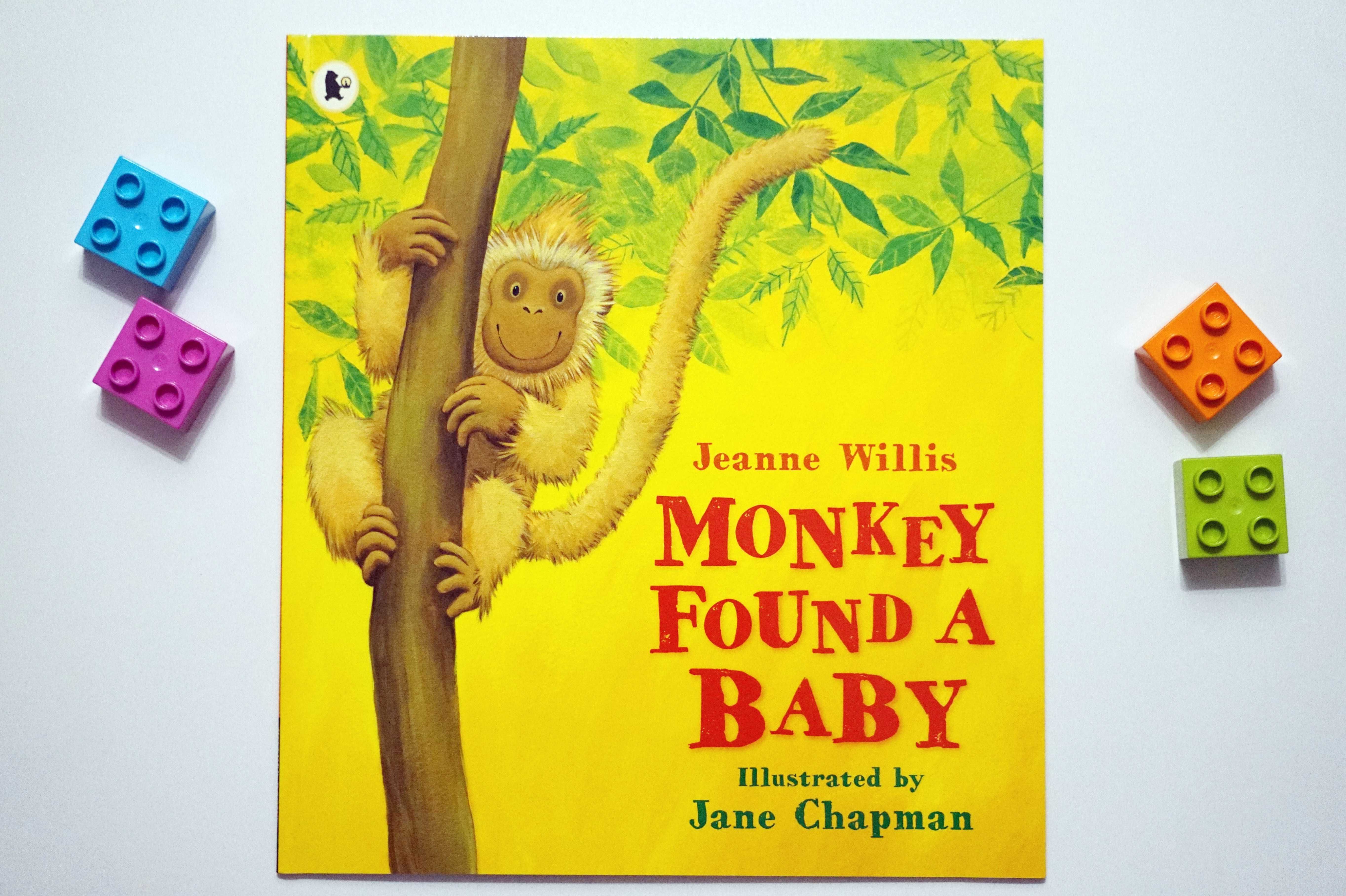 Monkey found a baby - książeczka po angielsku