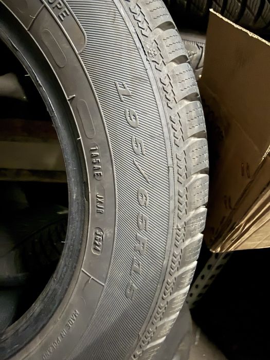 Komplet opon zimowych Dębica Frigo 2 195/65 R15 - 8mm jak NOWE