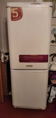 Продам холодильник-морозильник ARISTON, б/у, рабоч., 2990 грн, торг