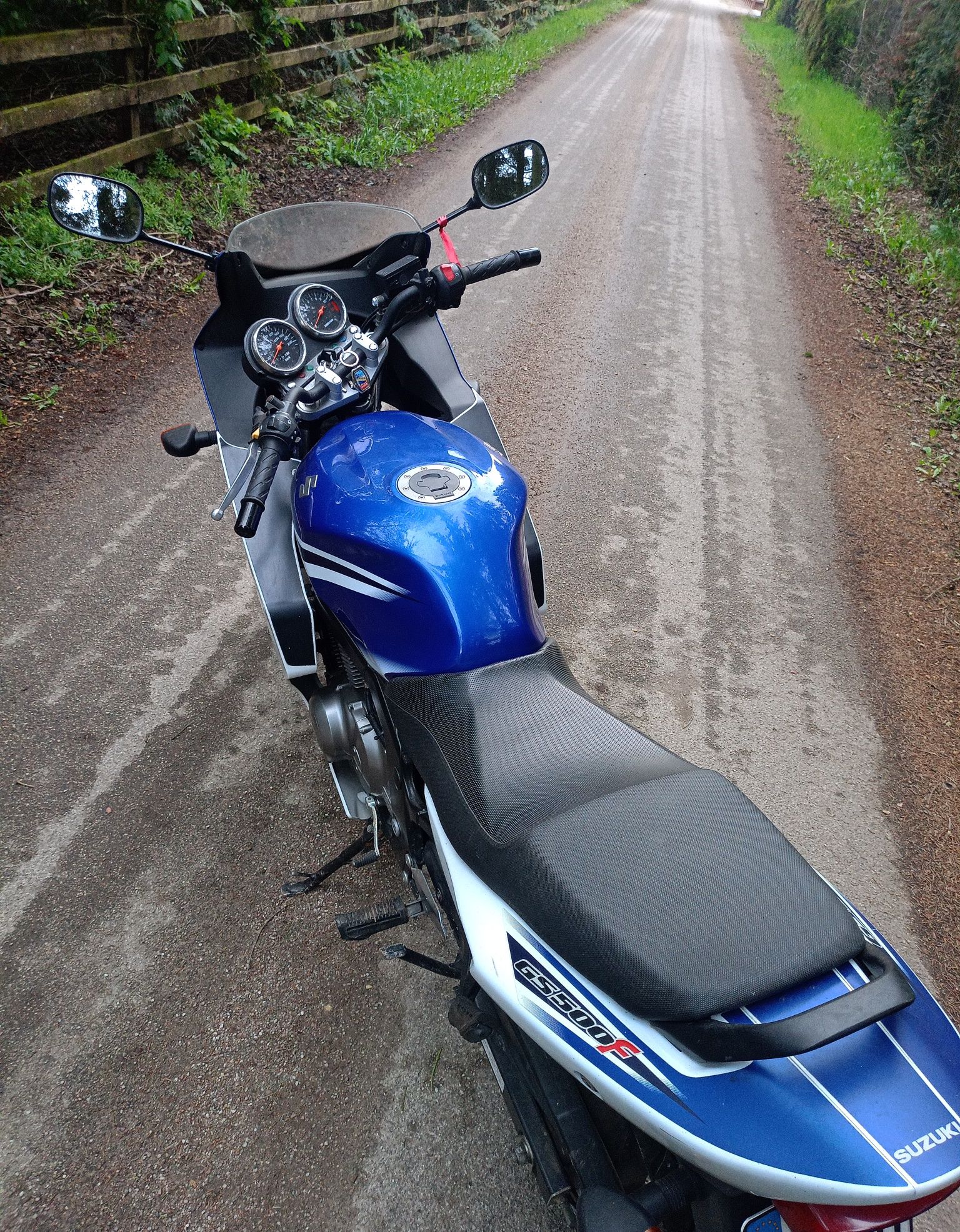 Suzuki. GS 500f A2