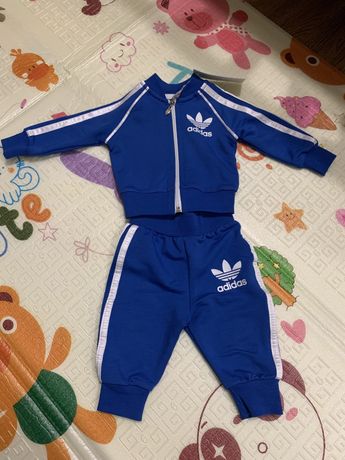 Спортивний костюм Adidas дл немовляти