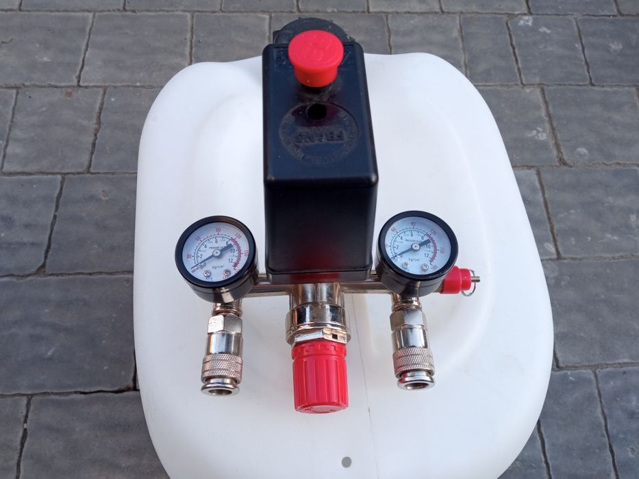 Продам вимикач на 220