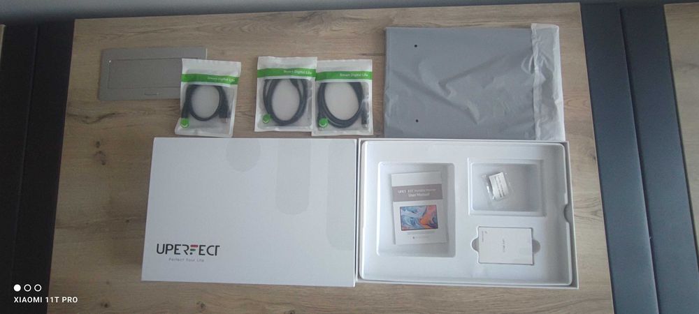 Новий портативний монітор UPERFECT 16" 2,5k IPS 144Hz HDR 178°