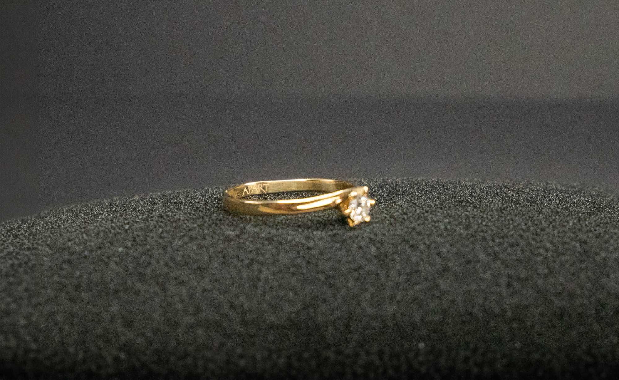 Złoty pierścionek Zaręczynowy z brylantem - APART + Certyfikat