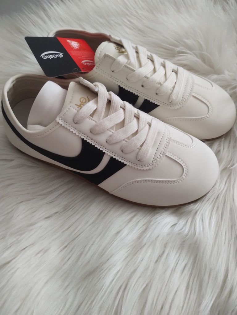 Buty sportowe damskie
