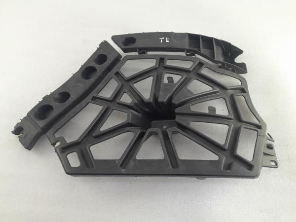 Guia de pára-choques trás direita RENAULT Scénic III (JZ0/1_)