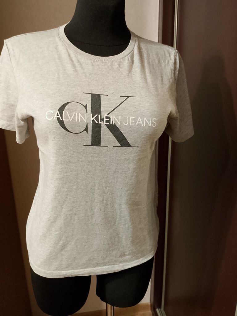 Koszulka uniwersalna Calvin Klein Jeans rozmiar M