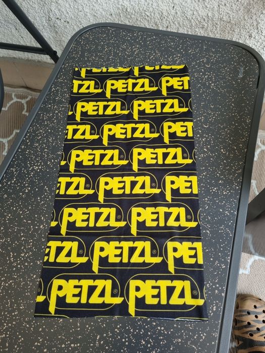 Nowa chusta wielofunkcyjna buff Petzl 2025