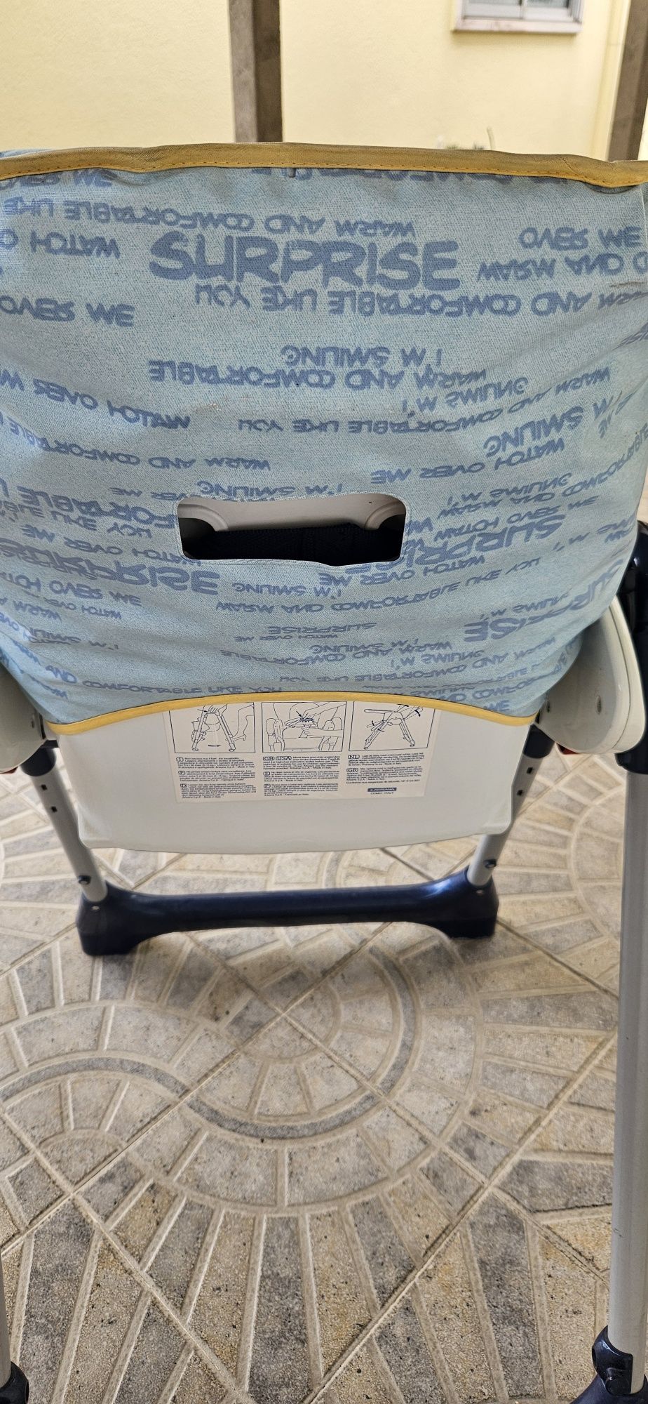 Cadeira de comer chico
