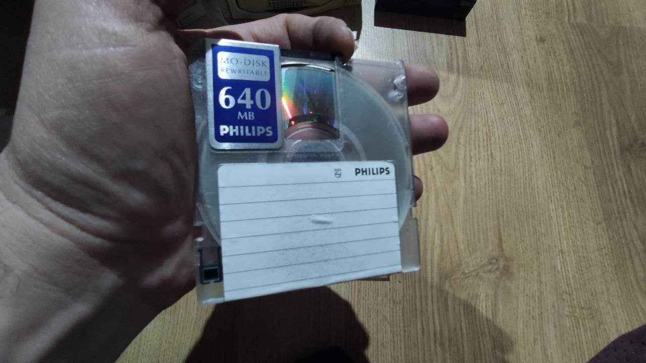 диск магнитооптический Philips 640mb