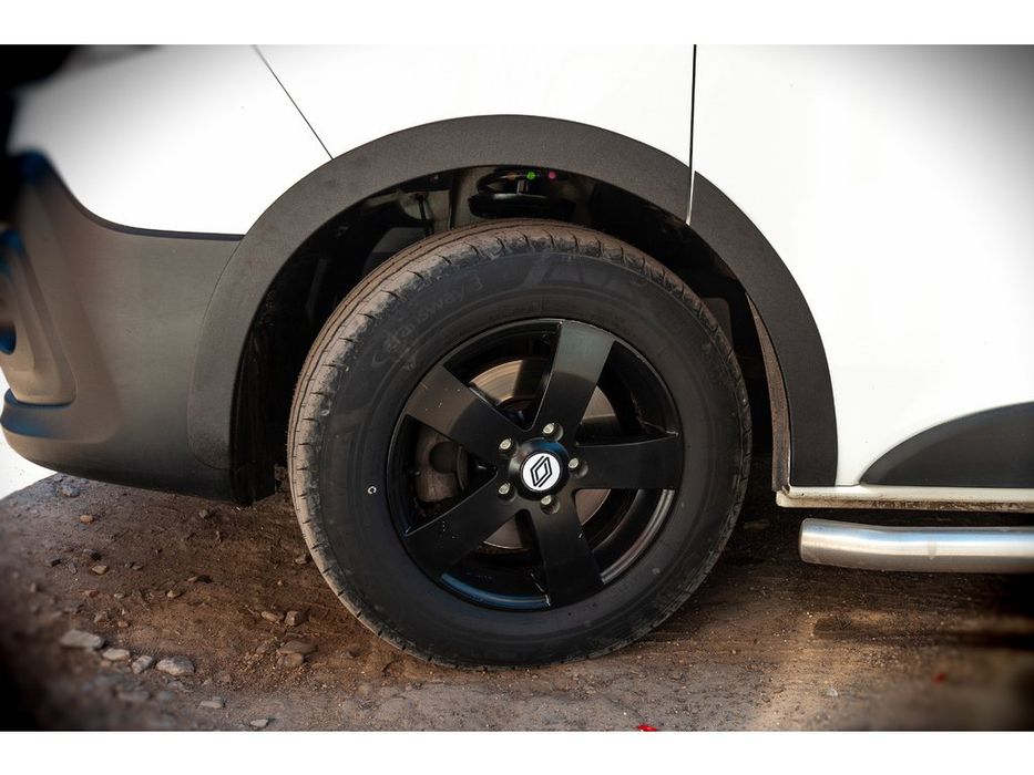 Opel Vivaro 2015-2019 Накладки на арки (черные)