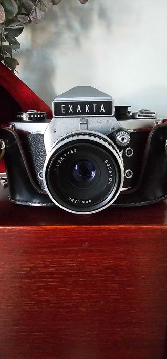 Aparat fotograficzny EXAKTA VX 1000