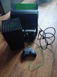 Konsola Xbox Series X plus pad plus słuchawki. Okazja!