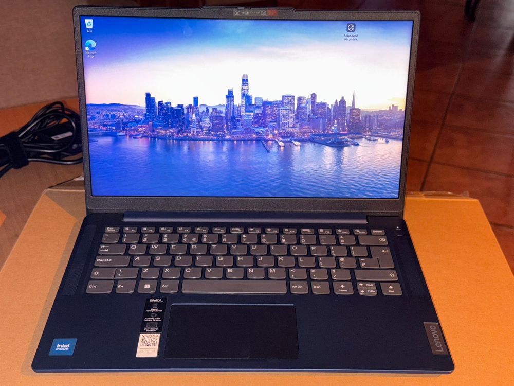 Laptop Lenovo IdeaPad Slim 3
