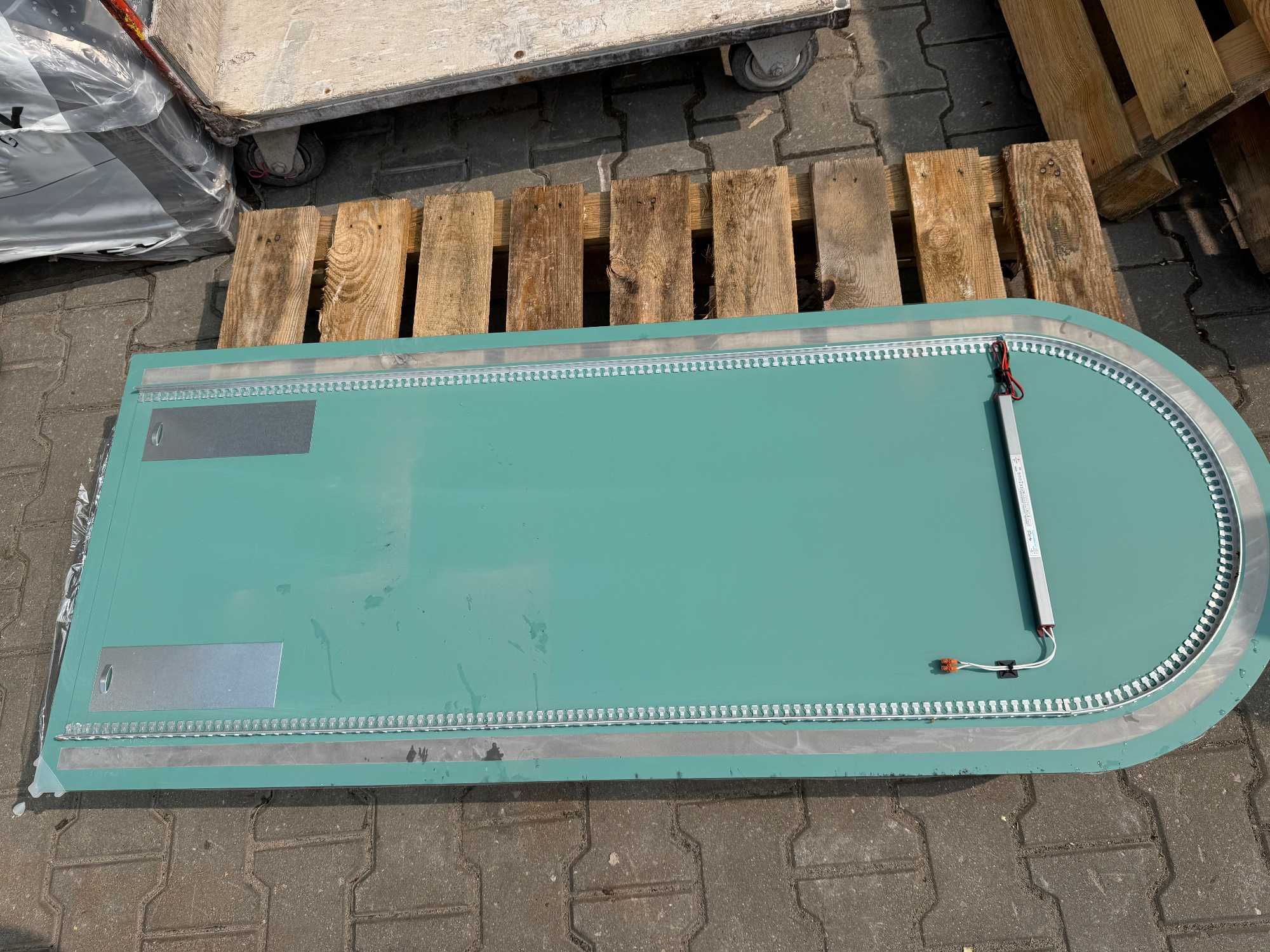 Lustro 60x150 z oświetleniem Led Revati - 590 zł
