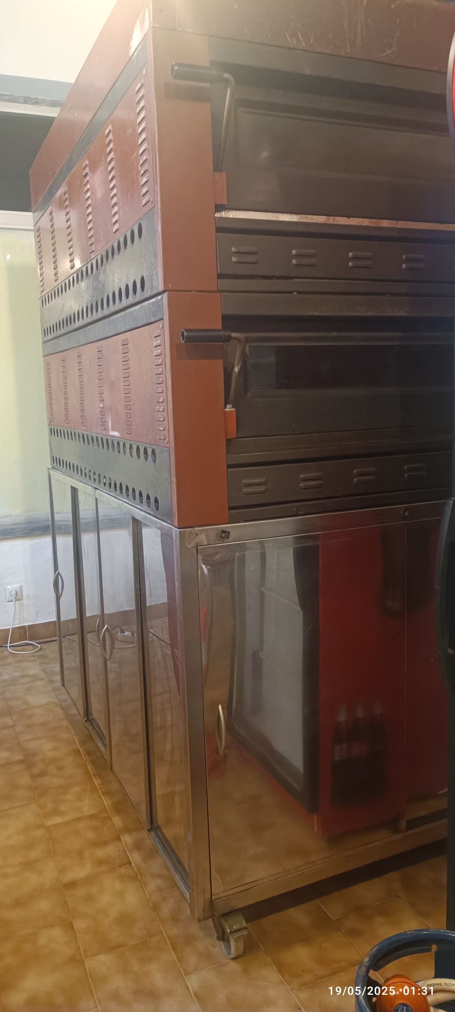 2 Fornos de pizza profissional a gás com a base inox Moretti (italiano