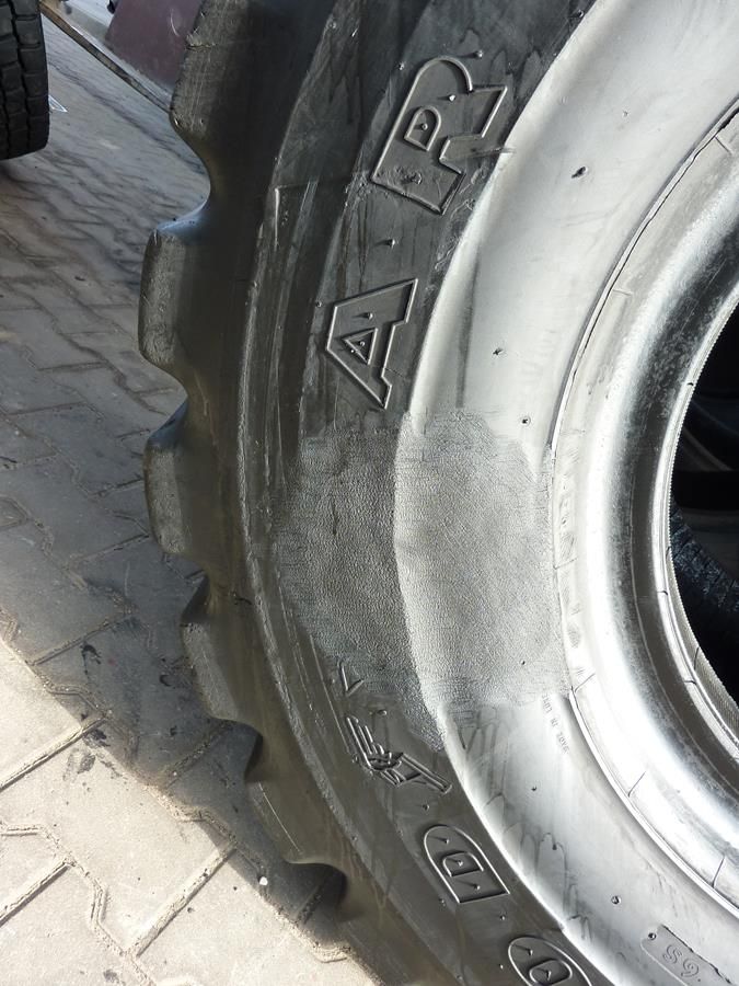 Opona używana  650/65R25 650/65-25 25/65R25 GOODYEAR 3500zł W2386