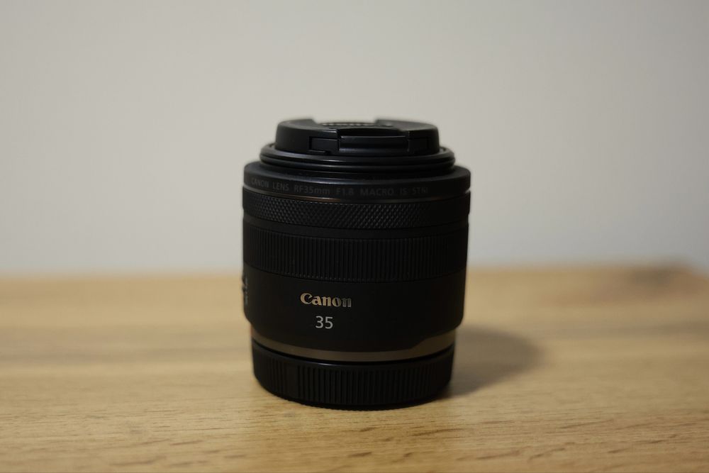 Canon rf 35 mm f 1.8