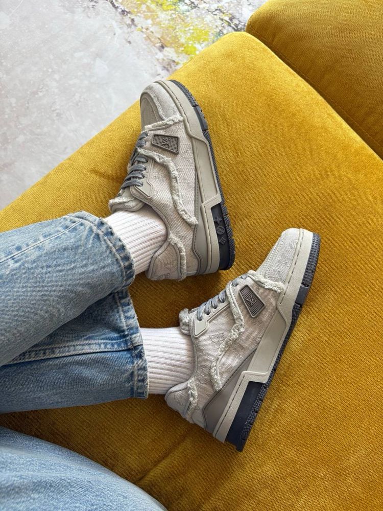 Louis Vuitton Trainer Grey