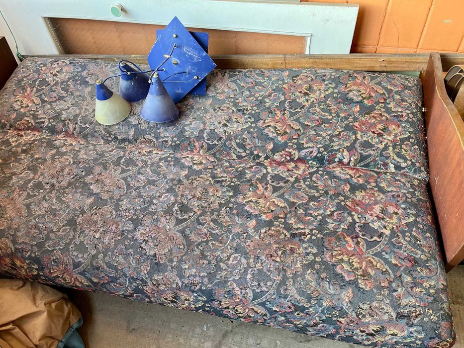 диван безкоштовно (самовивіз)