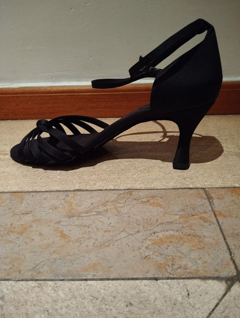 Sandálias de dança em cetim preto, n° 40
