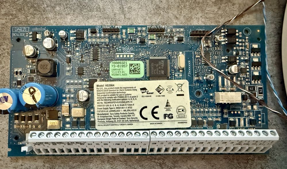 Alarm DSC sterowany przez GSM