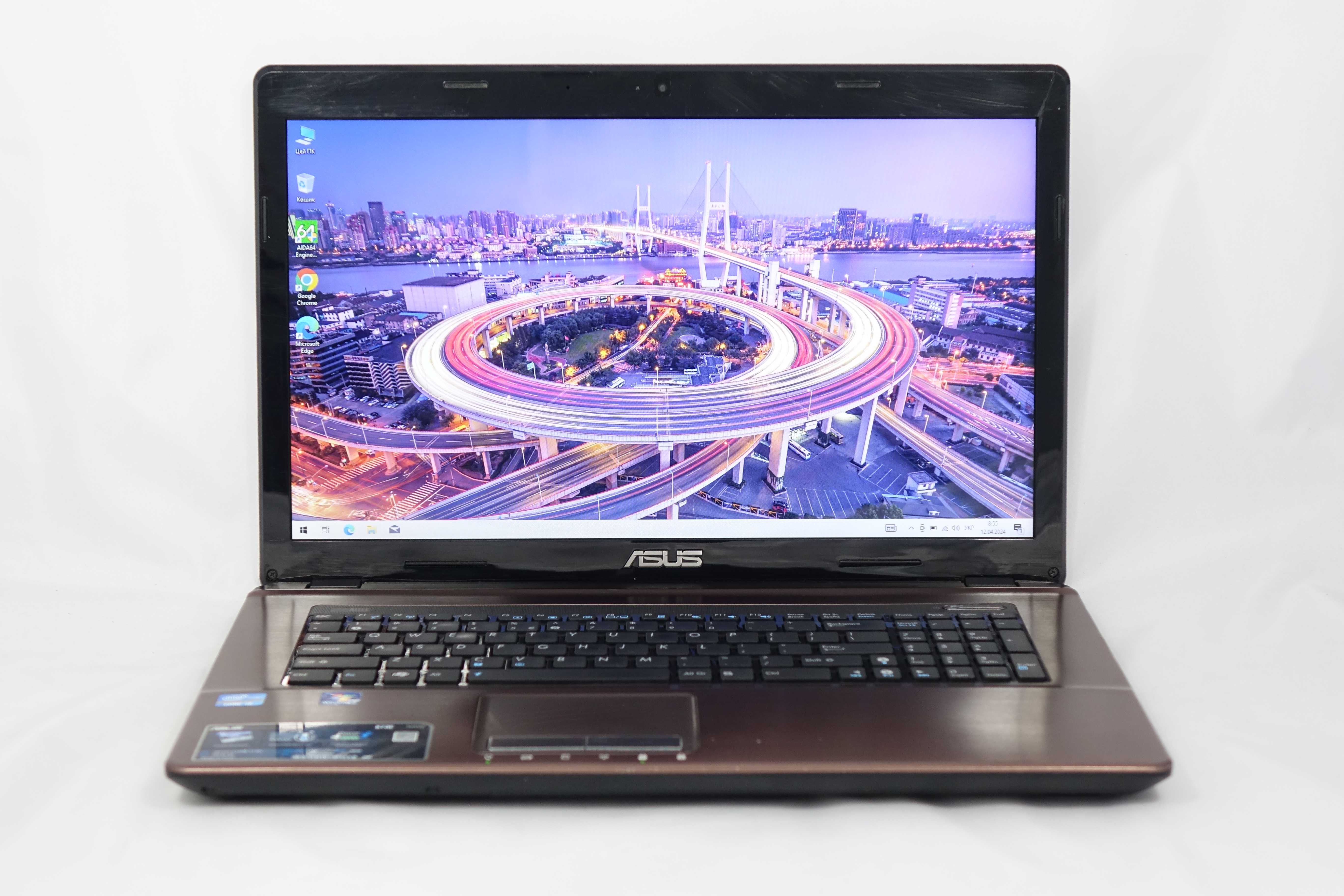 Asus K73E / i3-2330M 6/ 128 / 17.3"/HD+ 1600 x 900/Intel HD Graphics