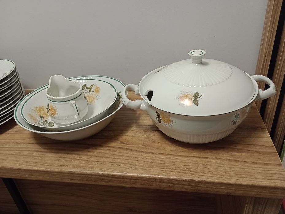 Zestaw obiadowy na 12 osób porcelana Włocławek