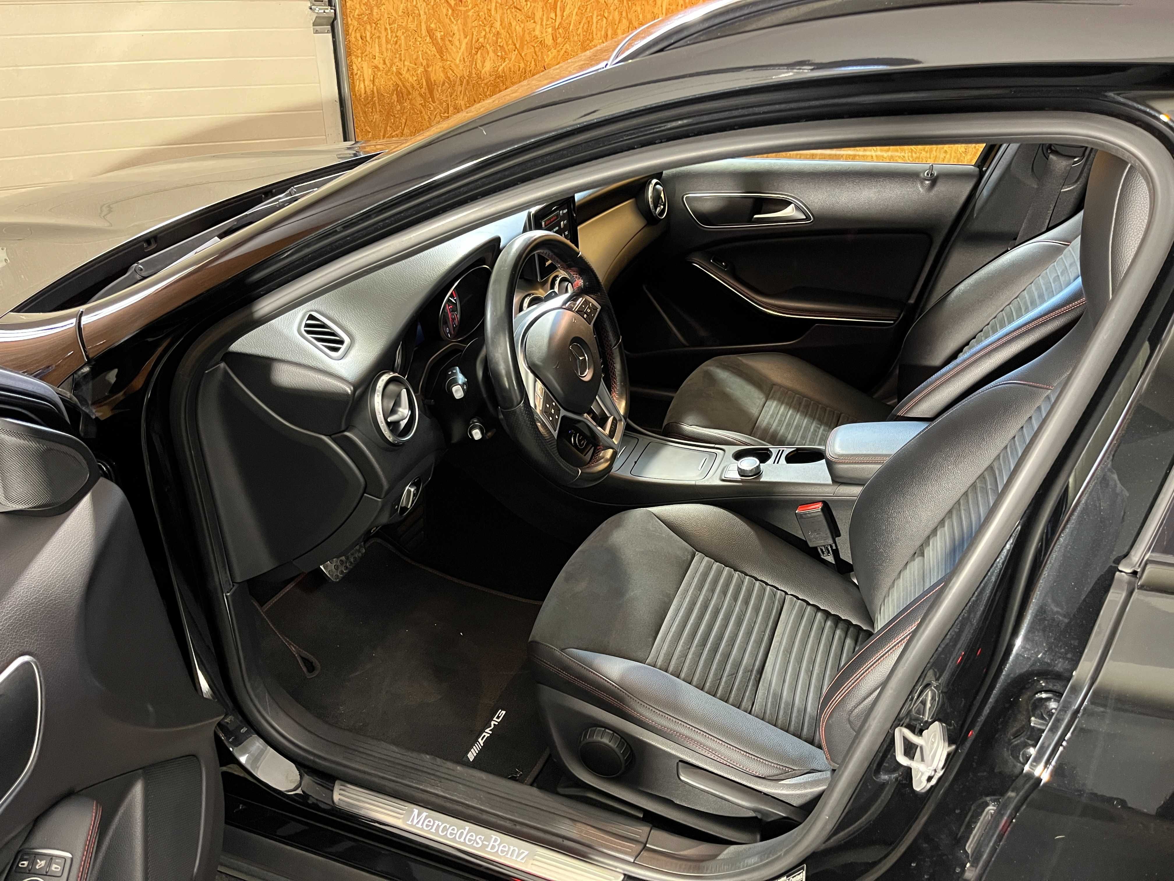 MERCEDES-BENZ GLA 200 CDi AMG Line 7G-DCT Automático