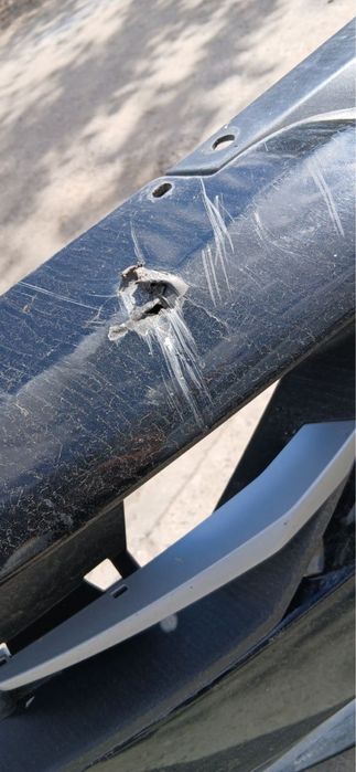 Продам бампер в нормальном состоянии f30