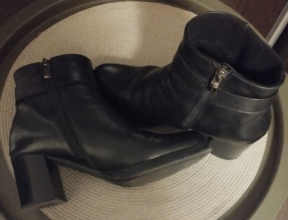 Чобітки Lasocki р. 37, 24,5см, демісезонні, натуральна шкіра