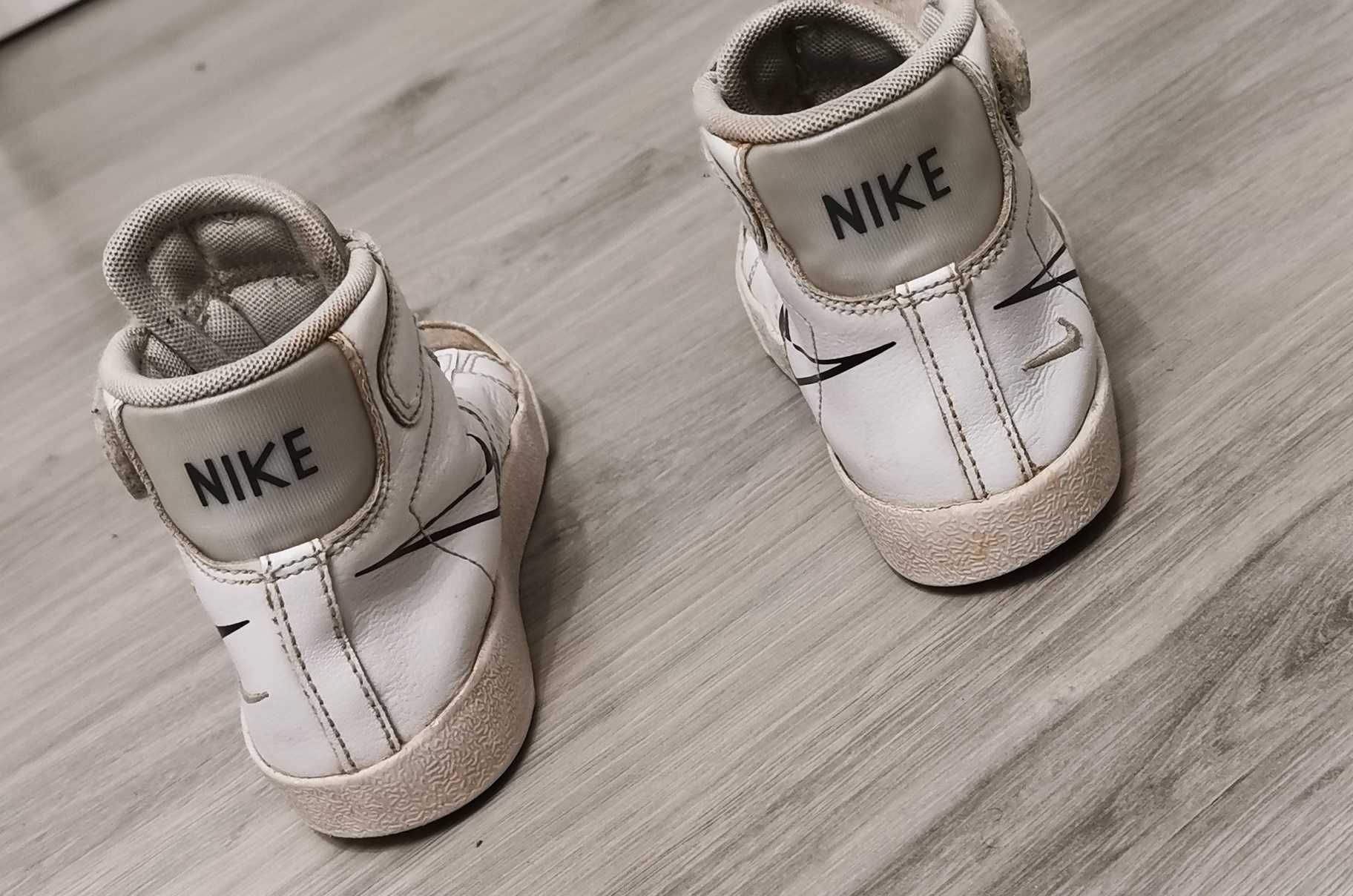 Buty Nike Blazer Mid za kostkę blazery dziecięce 29,5 wkładka 18cm