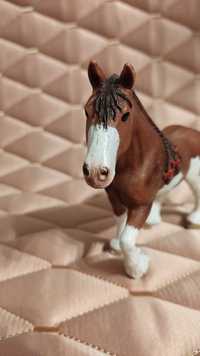 Klacz rasy Clydesadale Schleich 13809