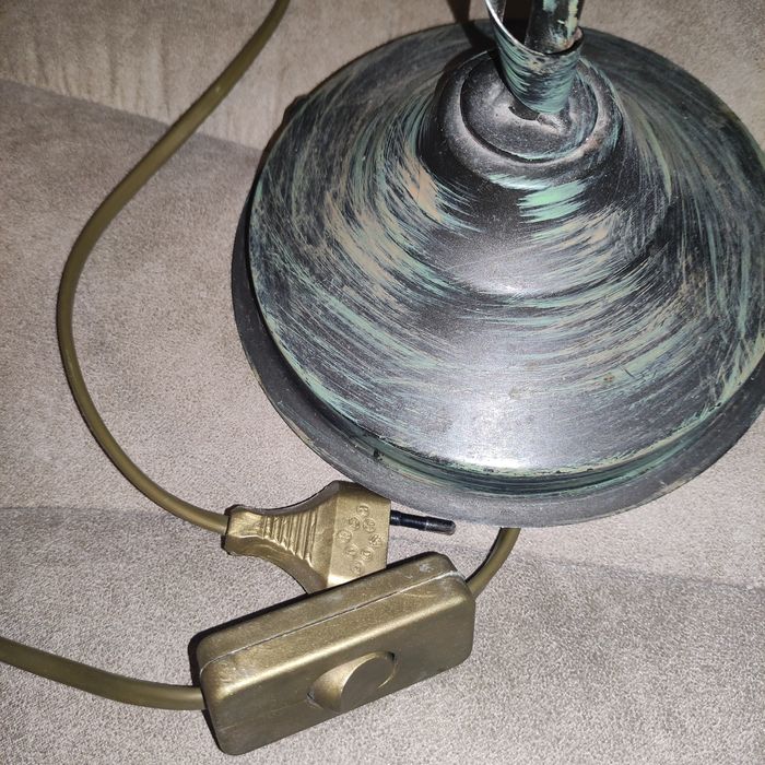 Настольный светильник