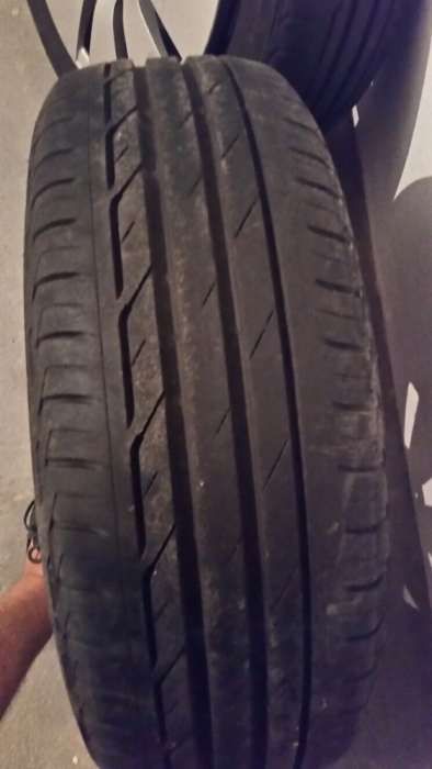 Jantes Mercedes W205 e 4 Pneus Turanza como novos