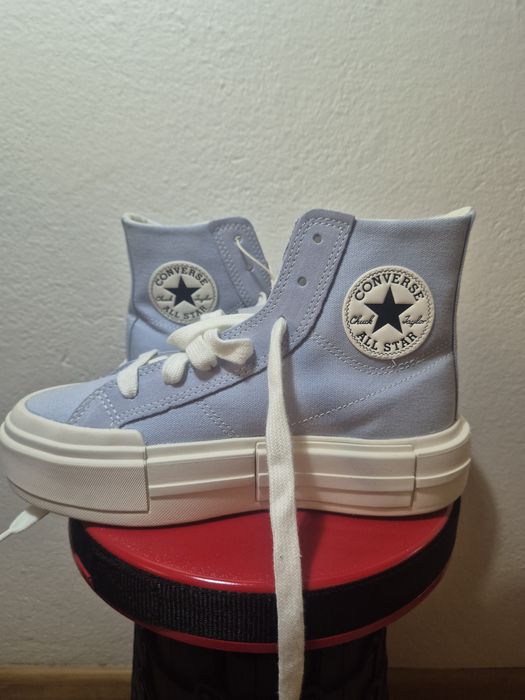 Nowe orginal e Converse