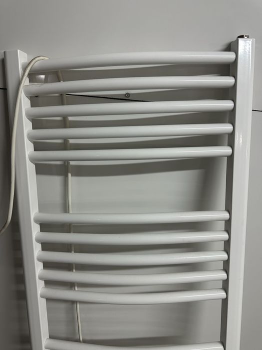 Toalheiro Elétrico / Radiador de Casa de Banho