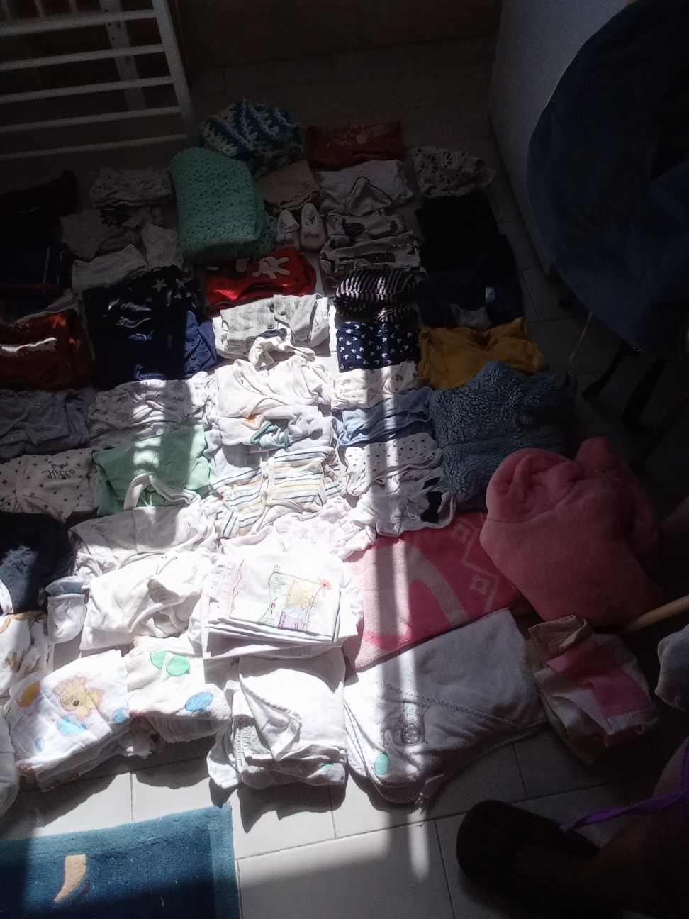 Vendo acessórios e roupas de bebe