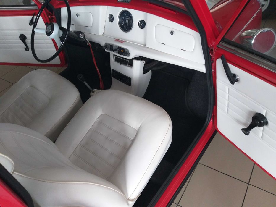 Aluguer de Mini Morris para Casamentos