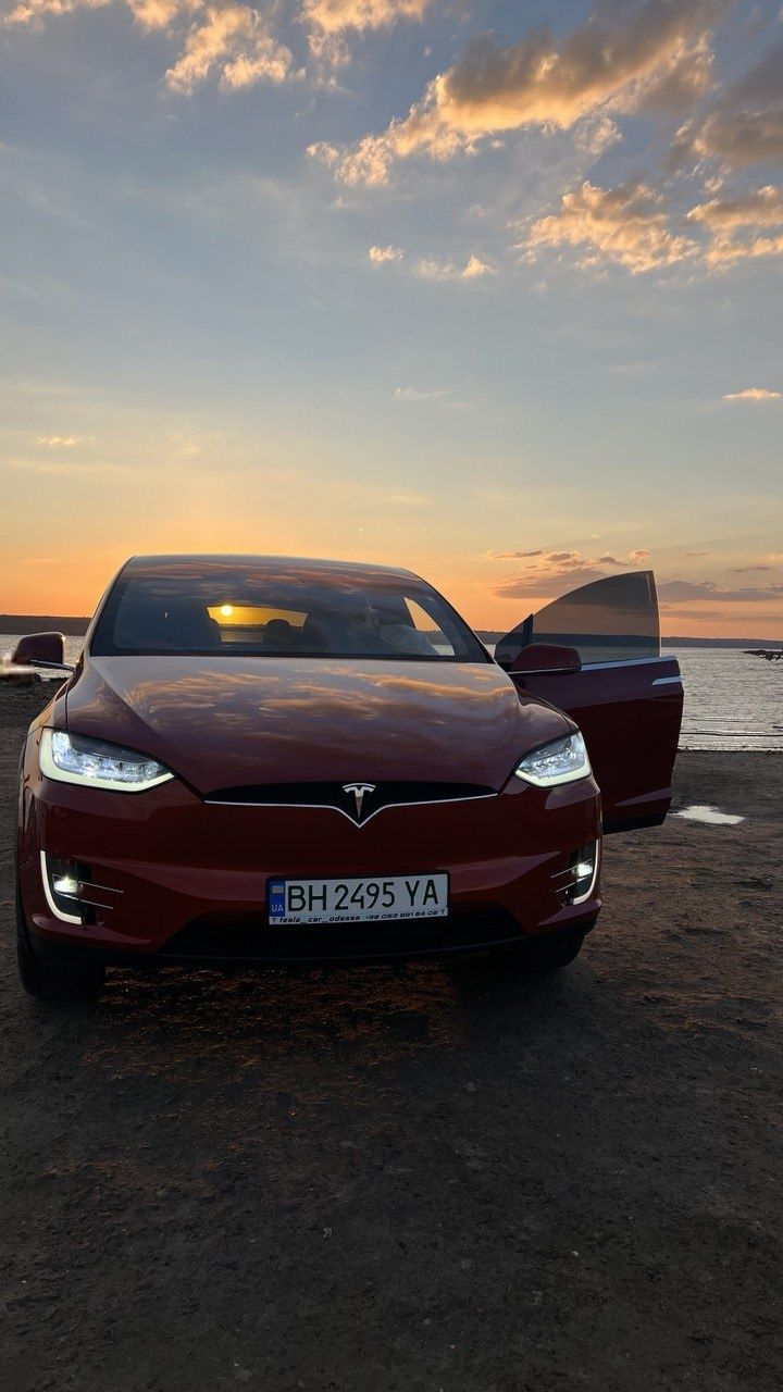 Tesla model X 2018