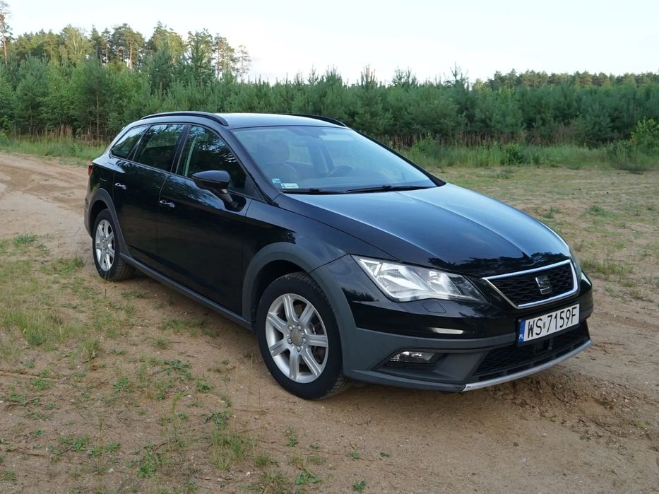 Seat Leon Seat Leon Experience 1.8 TSI (180 KM) 4 Drive 2017 198500 km hak