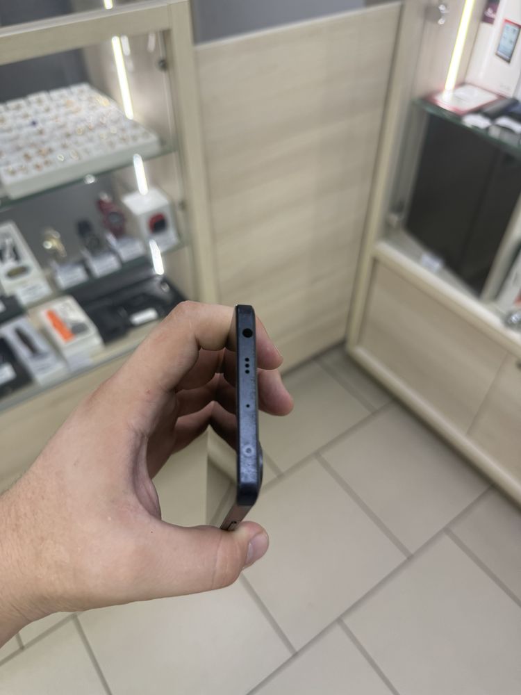 Телефон POCO F5 12/256