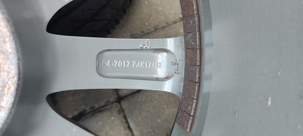 Alufelgi 17 cali z oponami