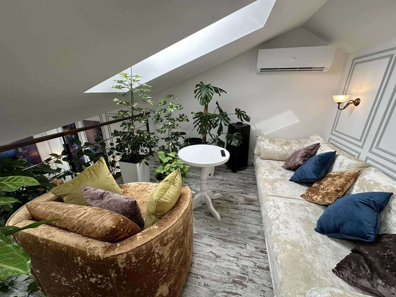 Продаж квартири ВІП класу в центрі на вул. Мосяжна. 182кв. Без комісії