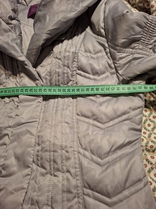 850 гр.  S ,M ,SNOW  BEAUTY ,женский пуховичек ,в идеальном состоянии