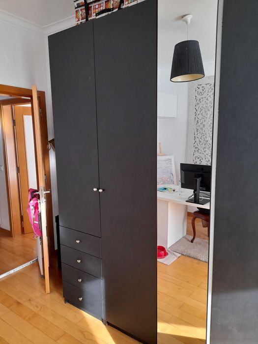 EXCELENTE Roupeiro de canto IKEA