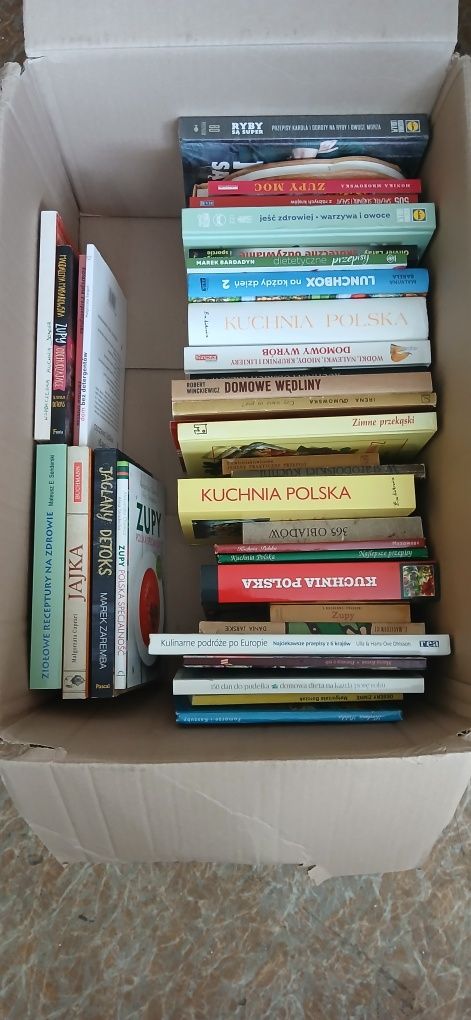 Książki kucharskie i poradniki o gotowaniu 38 pozycji szt.