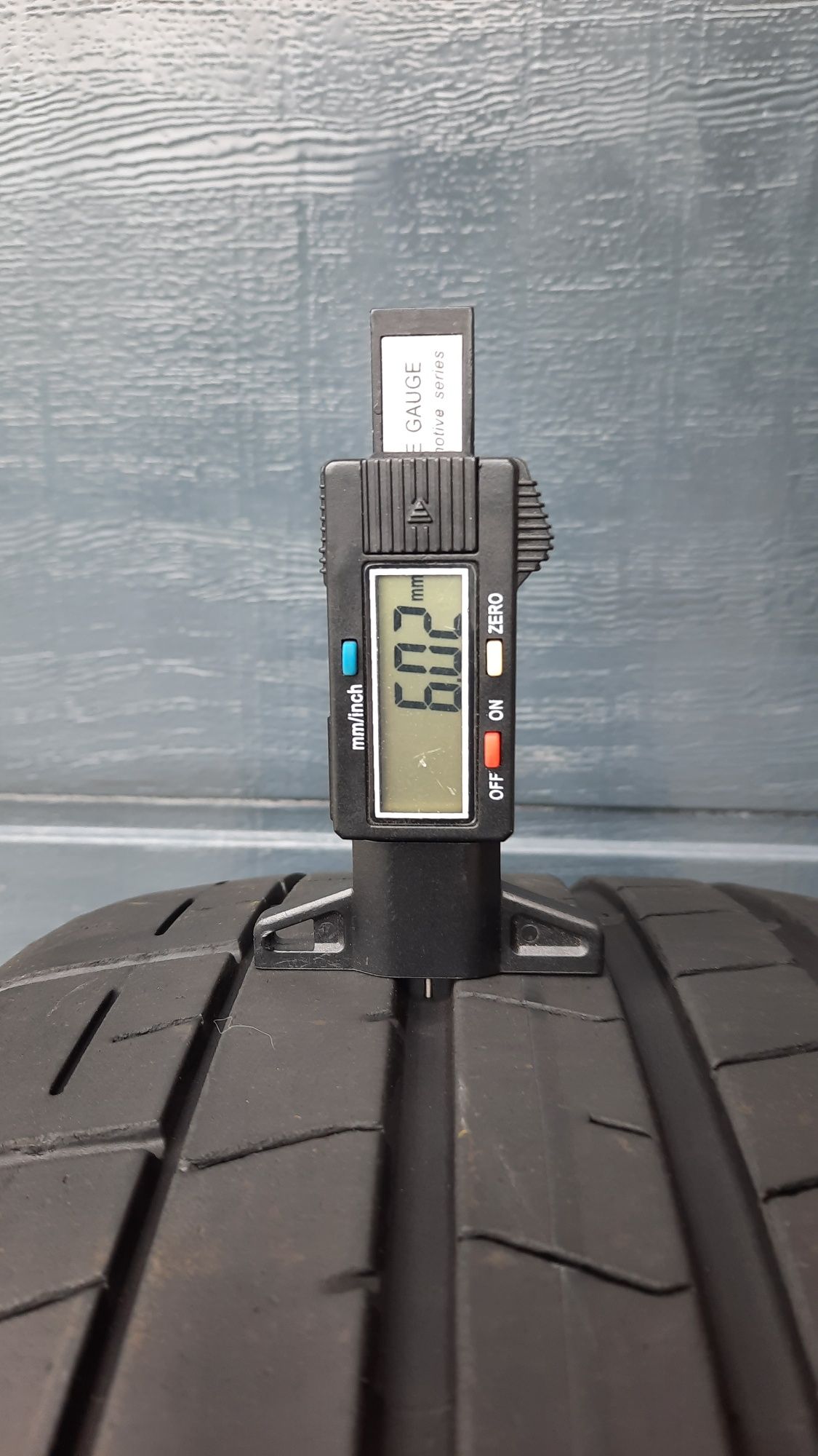 Pirelli 235/35 R19 P Zero 6 mm 2022