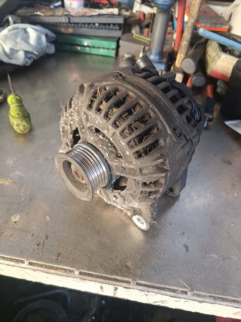 Alternator Citroen 2.0 HDI.