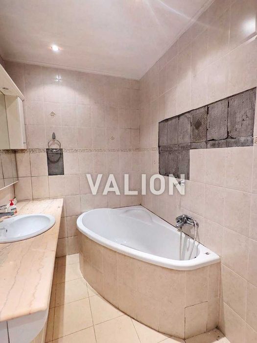 Продаж 4к квартири на бул. Верховної Ради 21а Дніпровський Лівий